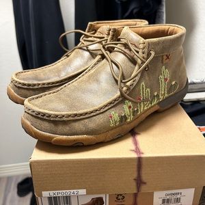 Twisted X’s Chukka Driving Moc with Cactus design